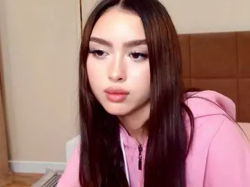 Maddieperezzz  live sex cam