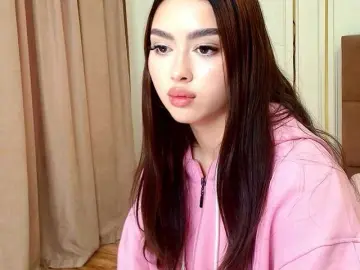 Maddieperezzz  live sex cam