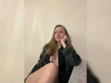Amilee  live sex cam