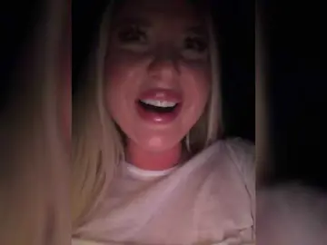 Kotofeyka1  live sex cam