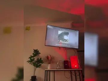 Kotofeyka1  live sex cam