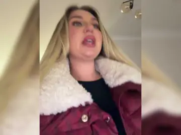 Kotofeyka1  live sex cam