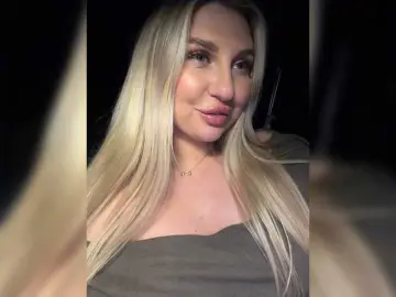Kotofeyka1  live sex cam