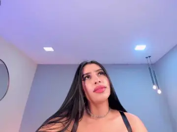 LeahLombardi  live sex cam