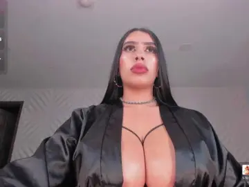 LeahLombardi  live sex cam