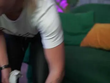 MichelleJo  live sex cam