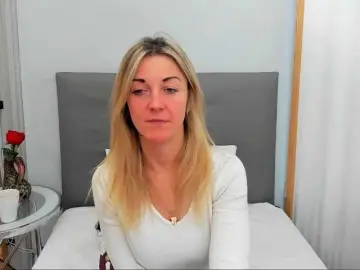 MileyTop  live sex cam