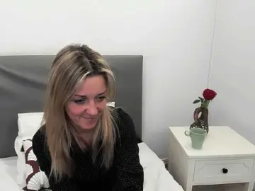 MileyTop  live sex cam