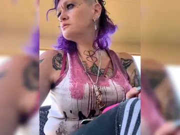 RenegadeVyxx3n  live sex cam