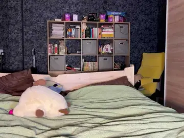 Charmingaura1  live sex cam