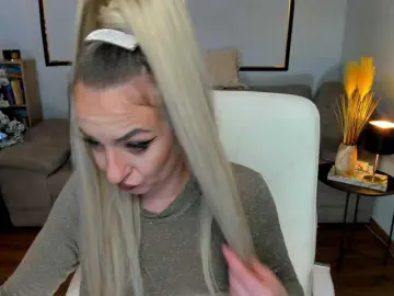 ElissaVibe  live sex cam