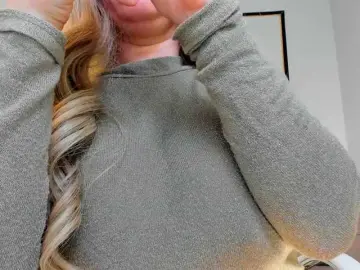 ElissaVibe  live sex cam