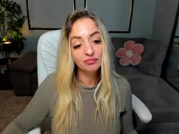 ElissaVibe  live sex cam