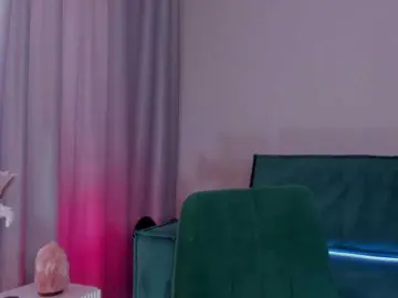 LouraMelody  live sex cam