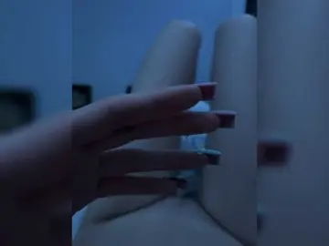 Lovelova  live sex cam