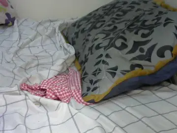 Truegirl2  live sex cam