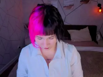 Ekimmj-age  live sex cam