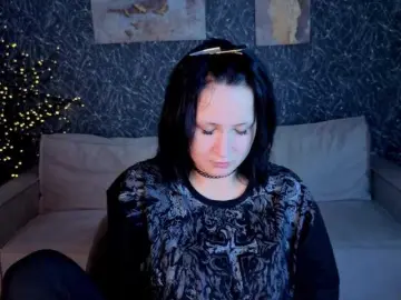 Ekimmj-age  live sex cam