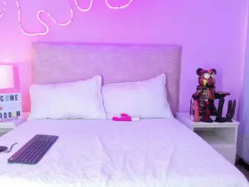 EmmaRae149  live sex cam