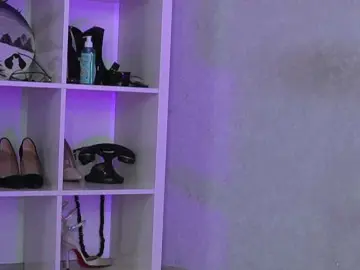 EveWilder  live sex cam