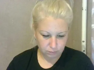Ipina13  live sex cam