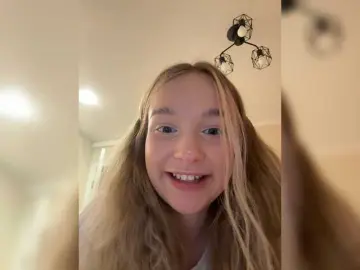 MeowMia  live sex cam