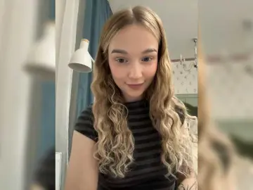 MeowMia  live sex cam