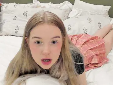 MeowMia  live sex cam