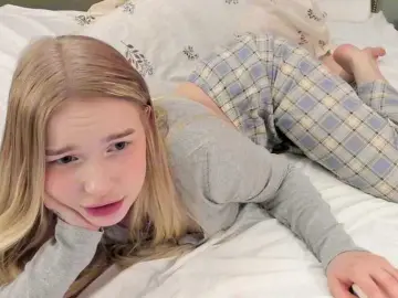 MeowMia  live sex cam