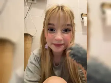 MeowMia  live sex cam