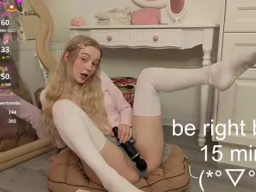 MeowMia  live sex cam