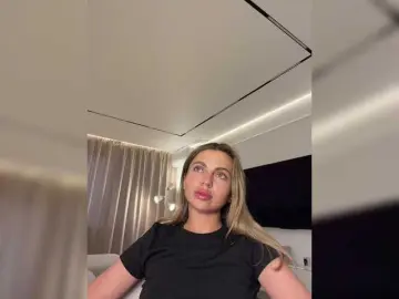 Nataliecroys  live sex cam