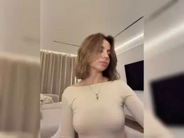 Nataliecroys  live sex cam