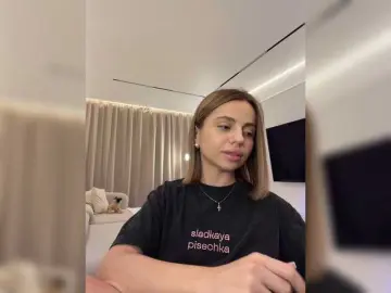 Nataliecroys  live sex cam