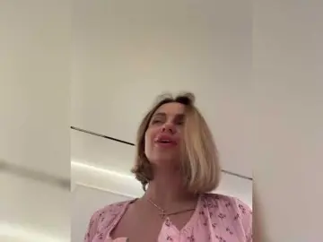 Nataliecroys  live sex cam
