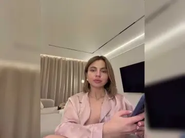 Nataliecroys  live sex cam