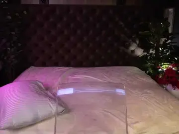 SashaDuvalle  live sex cam