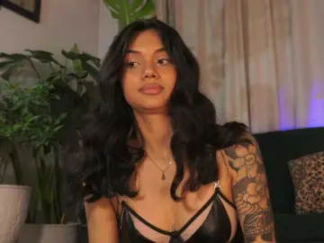 SeleneVaughan  live sex cam