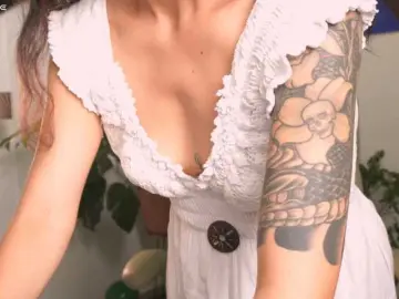 SeleneVaughan  live sex cam