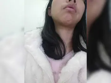 Selinababy99  live sex cam