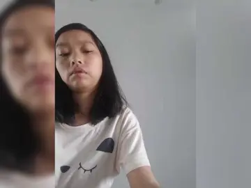 Selinababy99  live sex cam