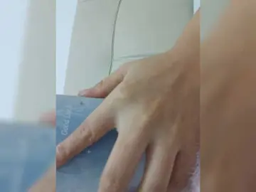 Selinababy99  live sex cam