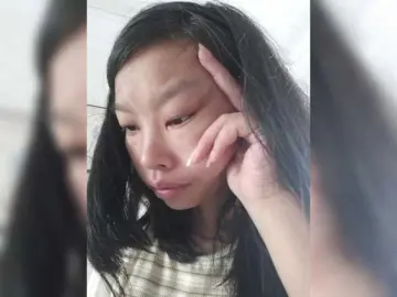 Selinababy99  live sex cam