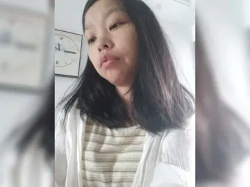 Selinababy99  live sex cam