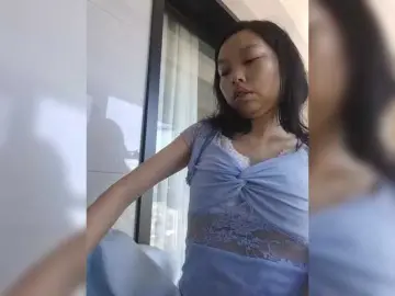 Selinababy99  live sex cam