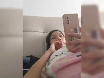 Selinababy99  live sex cam