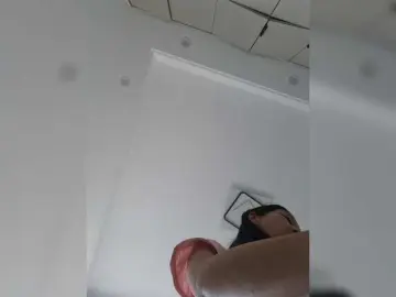 Selinababy99  live sex cam