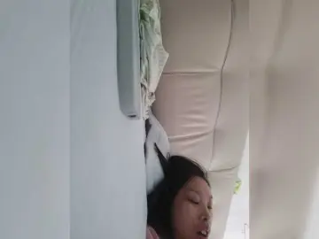 Selinababy99  live sex cam