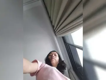 Selinababy99  live sex cam