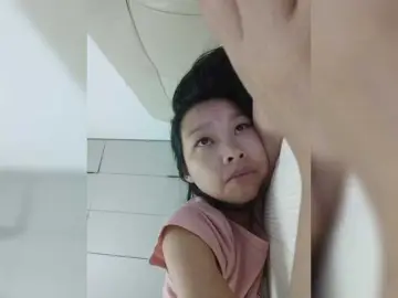 Selinababy99  live sex cam